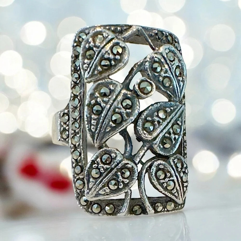 Vintage Art Nouveau Sterling Silver Marcasite Ring (Sz 6)